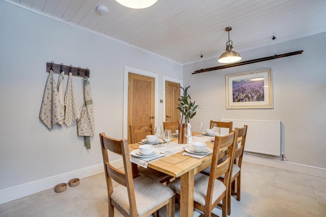 Sage Cottage: Homely, Cosy With Log Burner Holiday home *