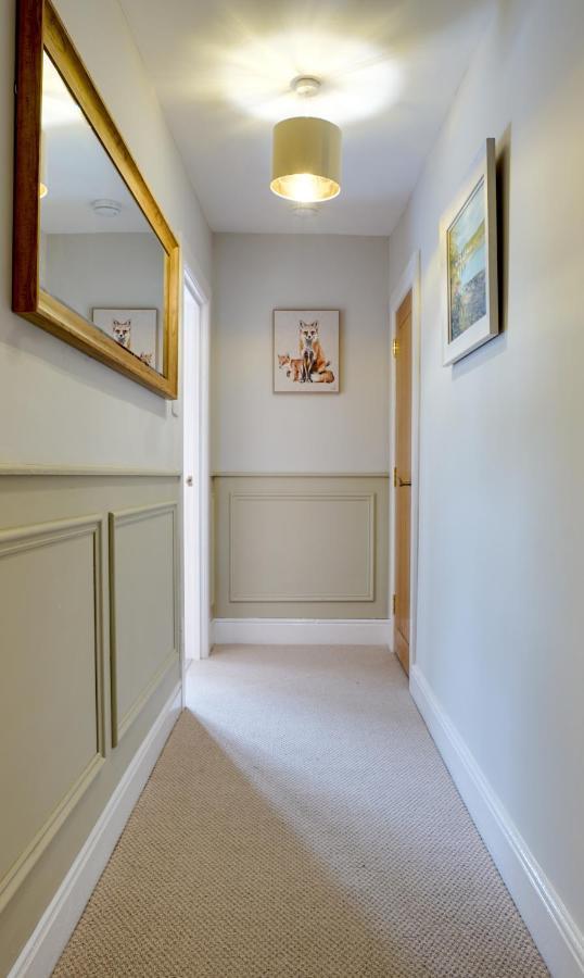 Sage Cottage: Homely, Cosy With Log Burner