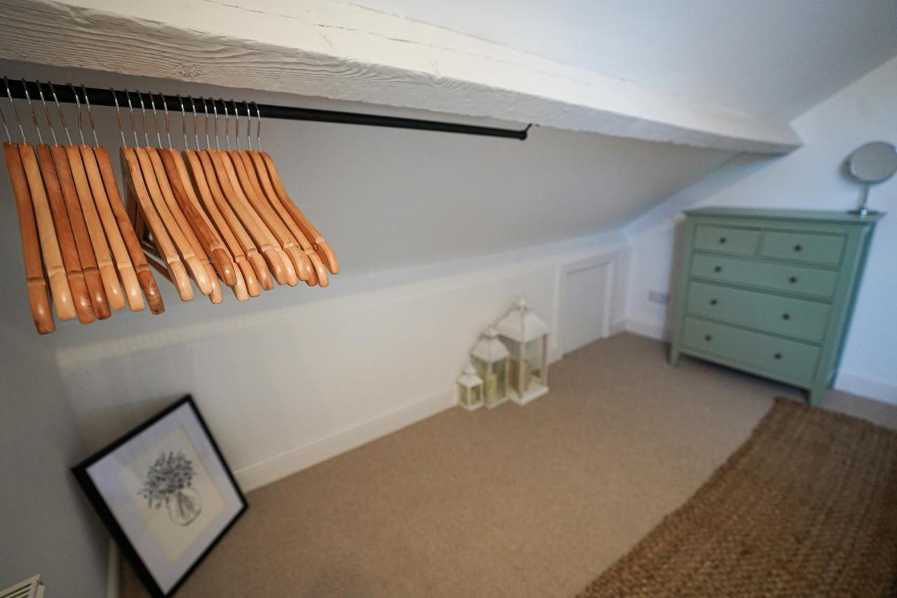 Holiday home Sage Cottage: Homely, Cosy With Log Burner *